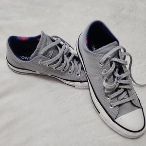 Converse Women's Light Gray Sneakers